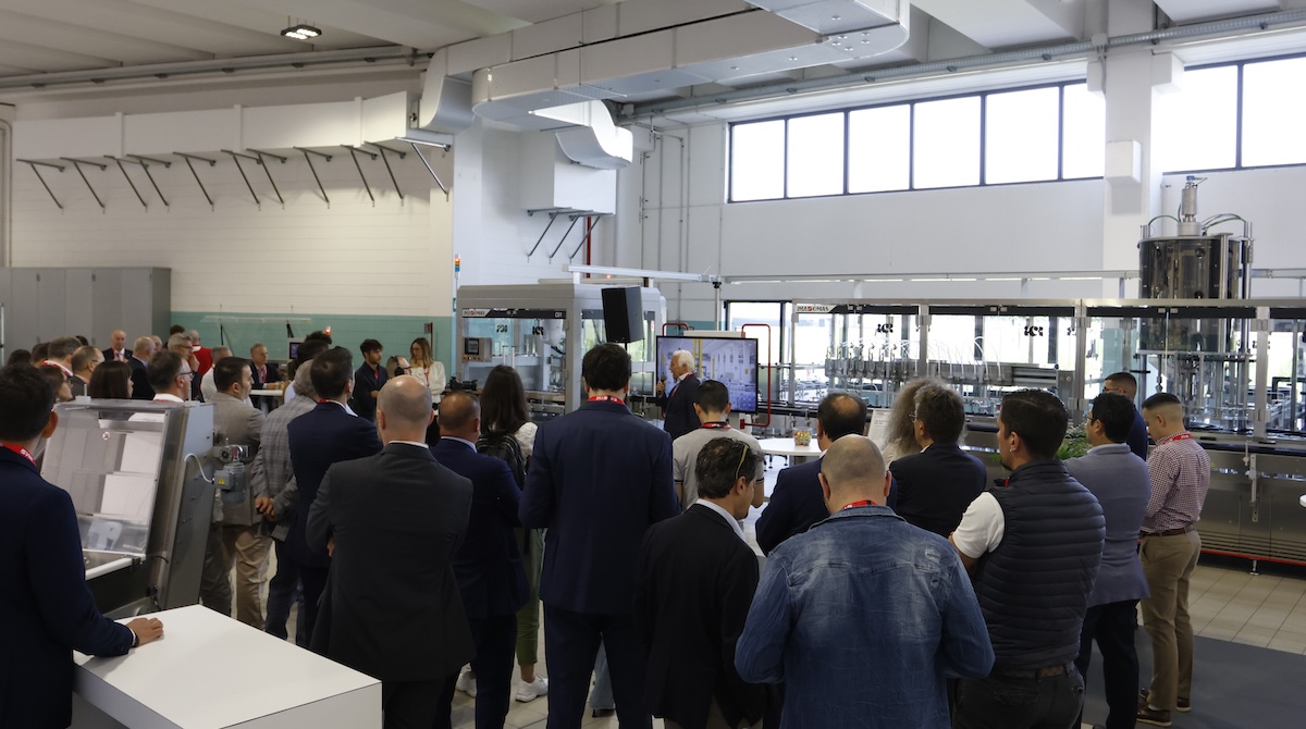 Linea profumi presentata da Roberto Martone, Presidente ICR S.p.A.
