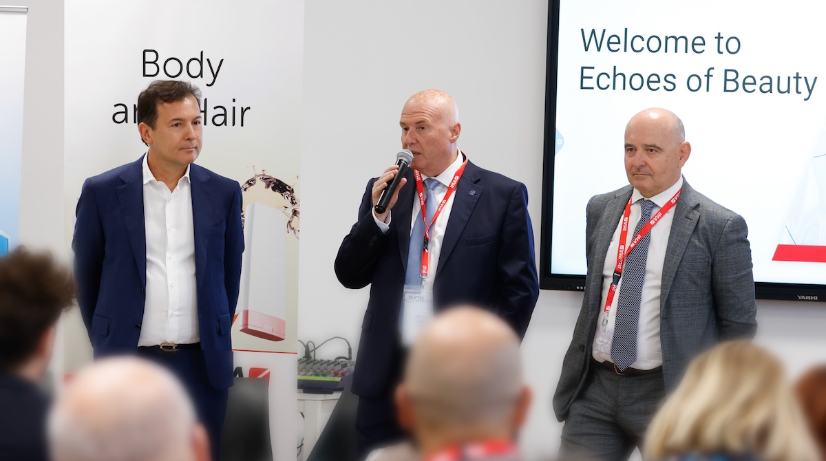 Welcome evento “Echoes of Beauty” da sinistra, Savino Giudici, CEO Omas Tecnosistemi, Maurizio Carminati, Presidente Confindustria Alto Milanese, Agostino Consolini, Sales Director IMA Personal Care